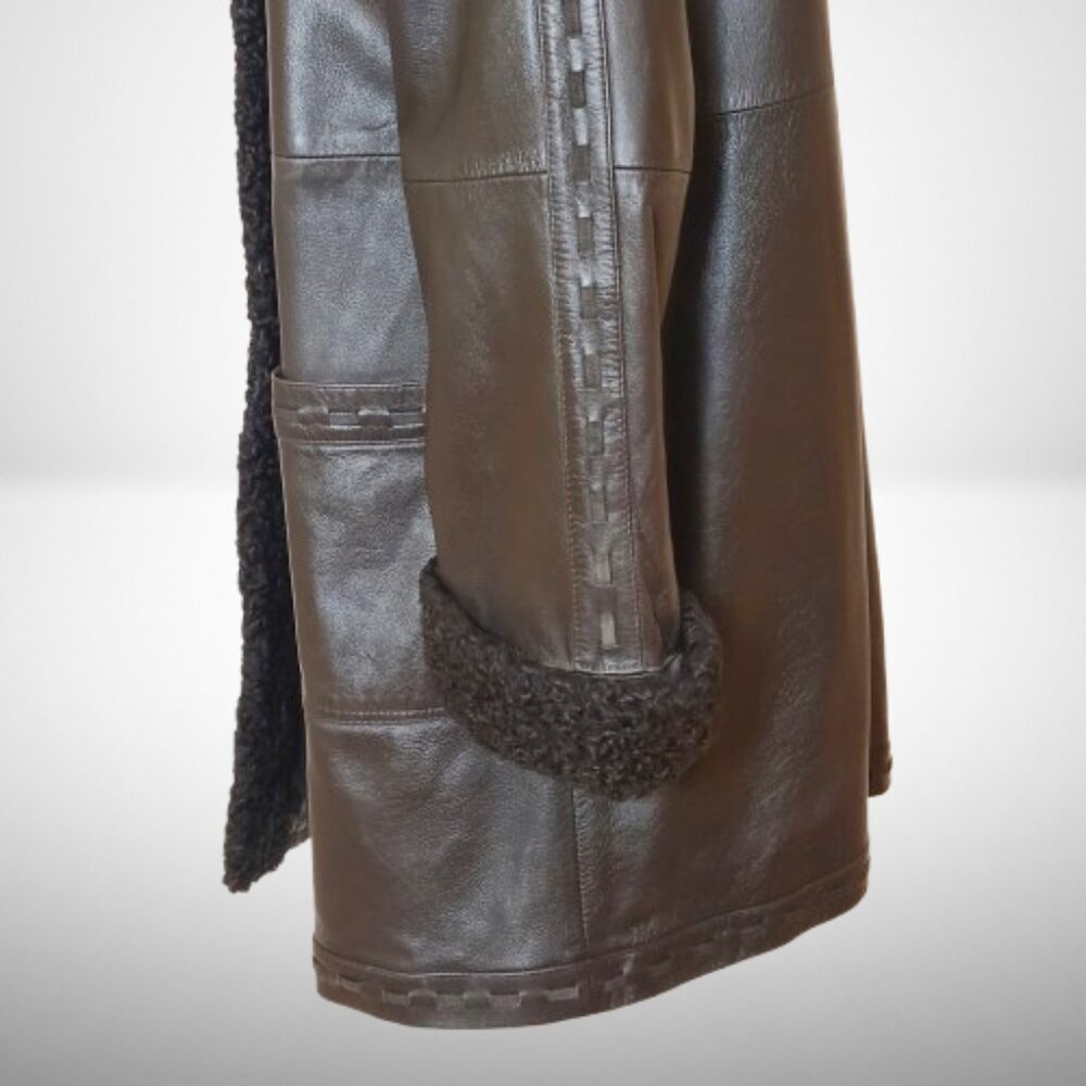 Stunning Saks Fifth Avenue Leather Coat with Fur Trim - Size 8 - Picture 5 of 12
